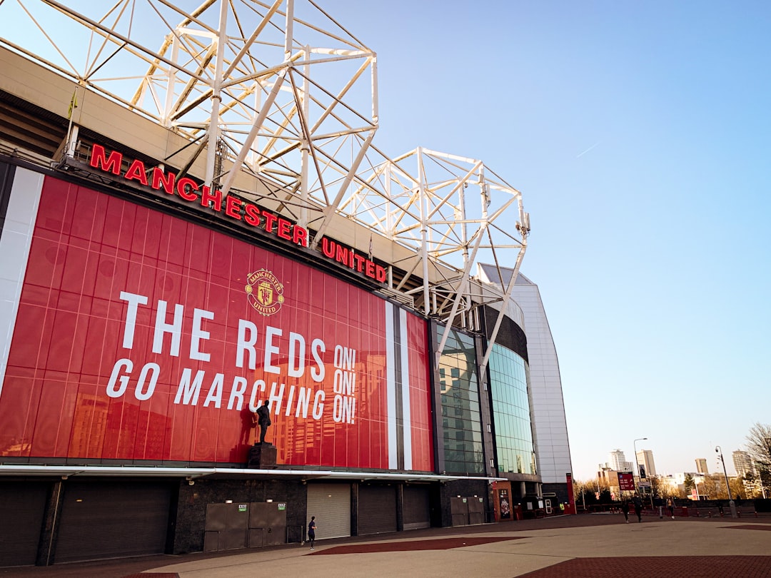 Carrick Urges Manchester United to Bolster Squad for Title Challenge