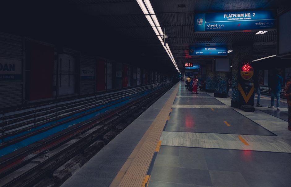 CrossCountry aims to restore full train service after weekend power cut chaos