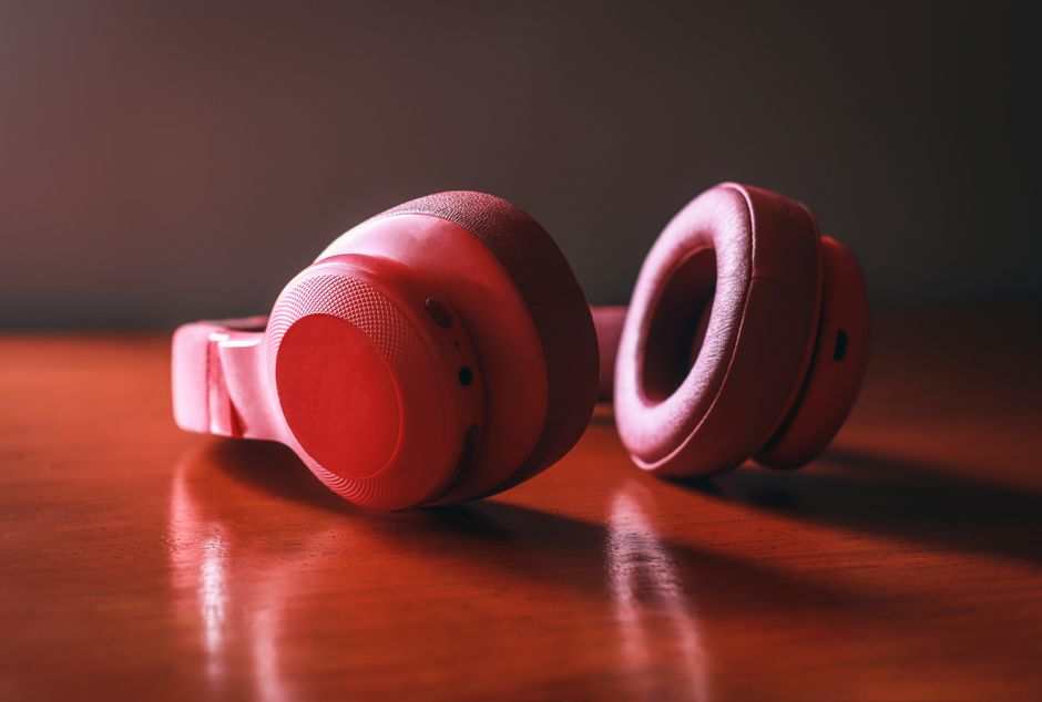 Sennheiser Momentum 5 Review: Great Sound, Long Battery