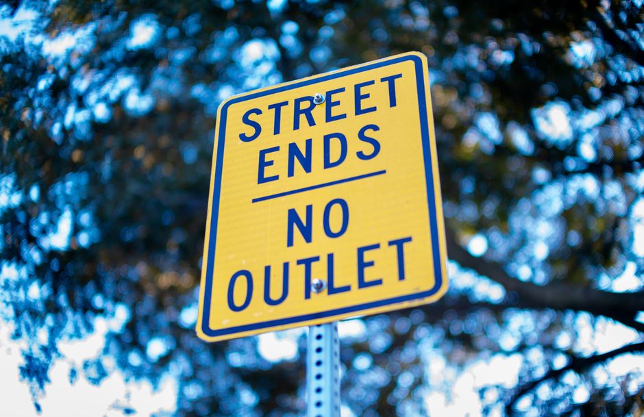 'The End of Oak Street' Offers a Thrilling, Over-the-Top Movie Experience