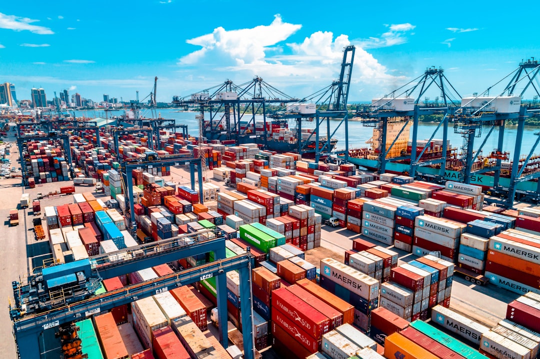 US Report Accuses Over 40 Nations of Aiding China's Tariff Evasion