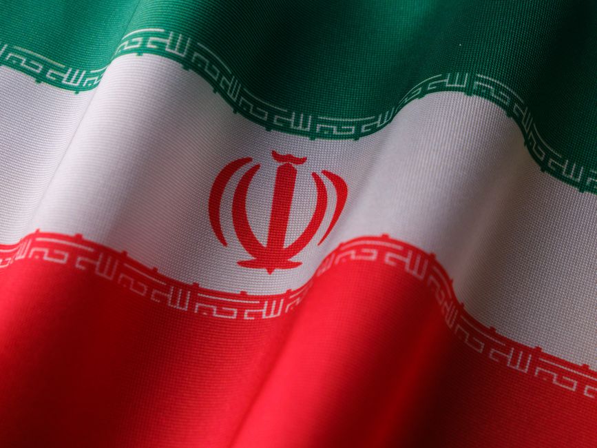 US Threatens Sanctions on Nations Trading With Iran